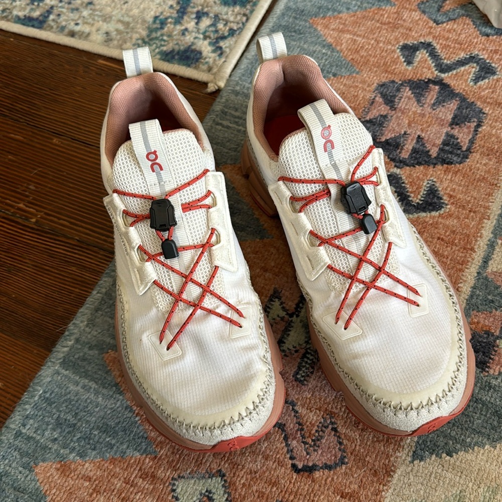 On Cloudaway - women’s 8.5 - pink/white - moderate wear